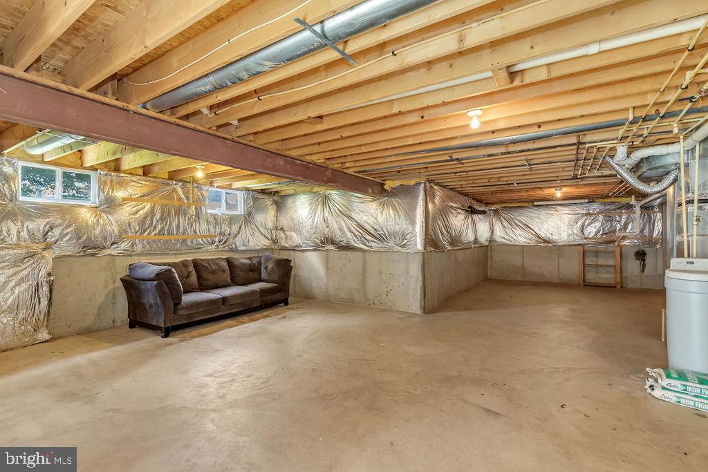 ROSEMONT ORCHARD - Residential Lease