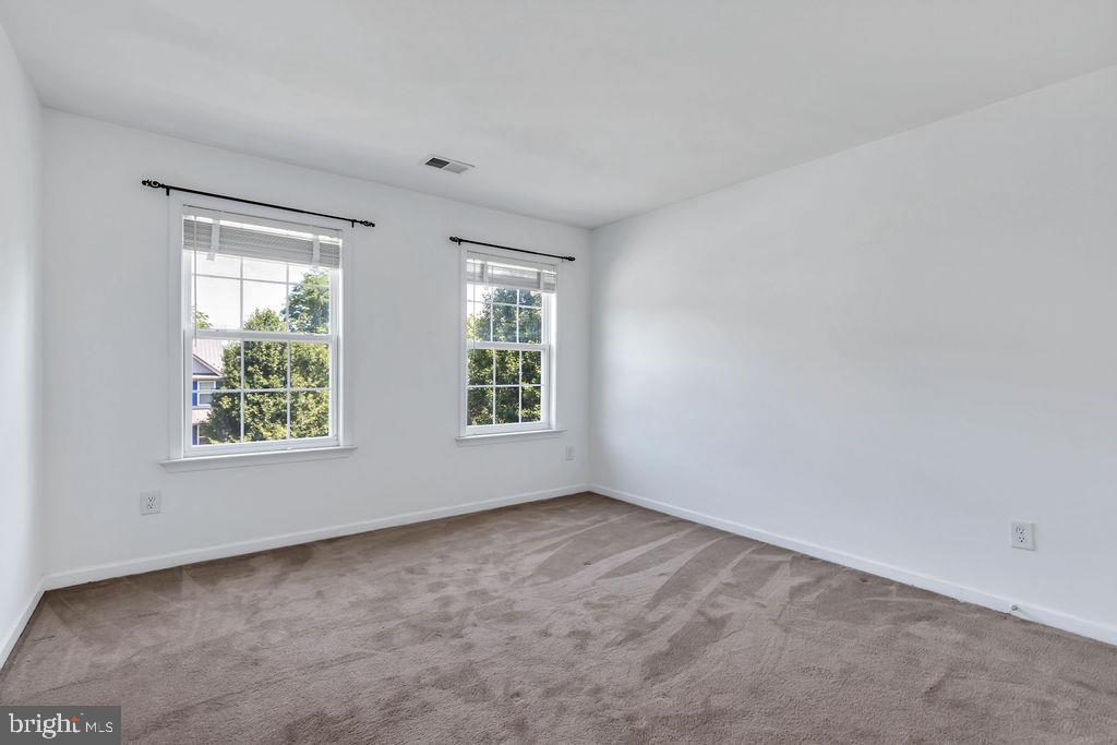 ROSEMONT ORCHARD - Residential Lease