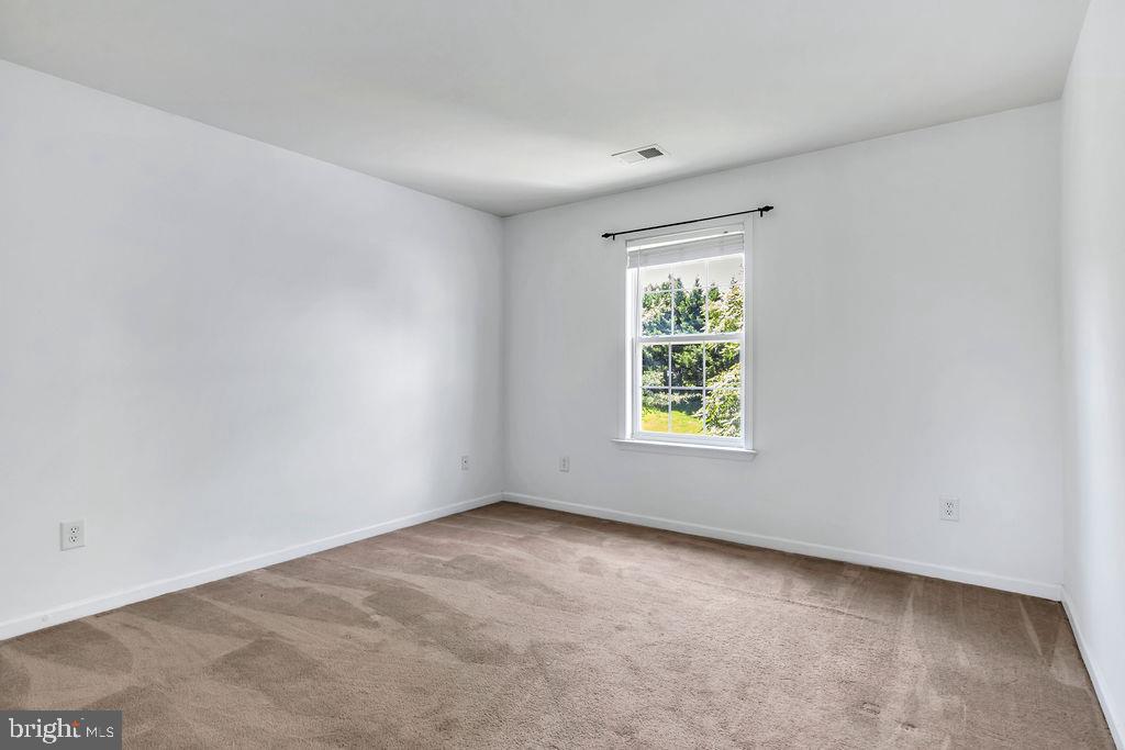 ROSEMONT ORCHARD - Residential Lease