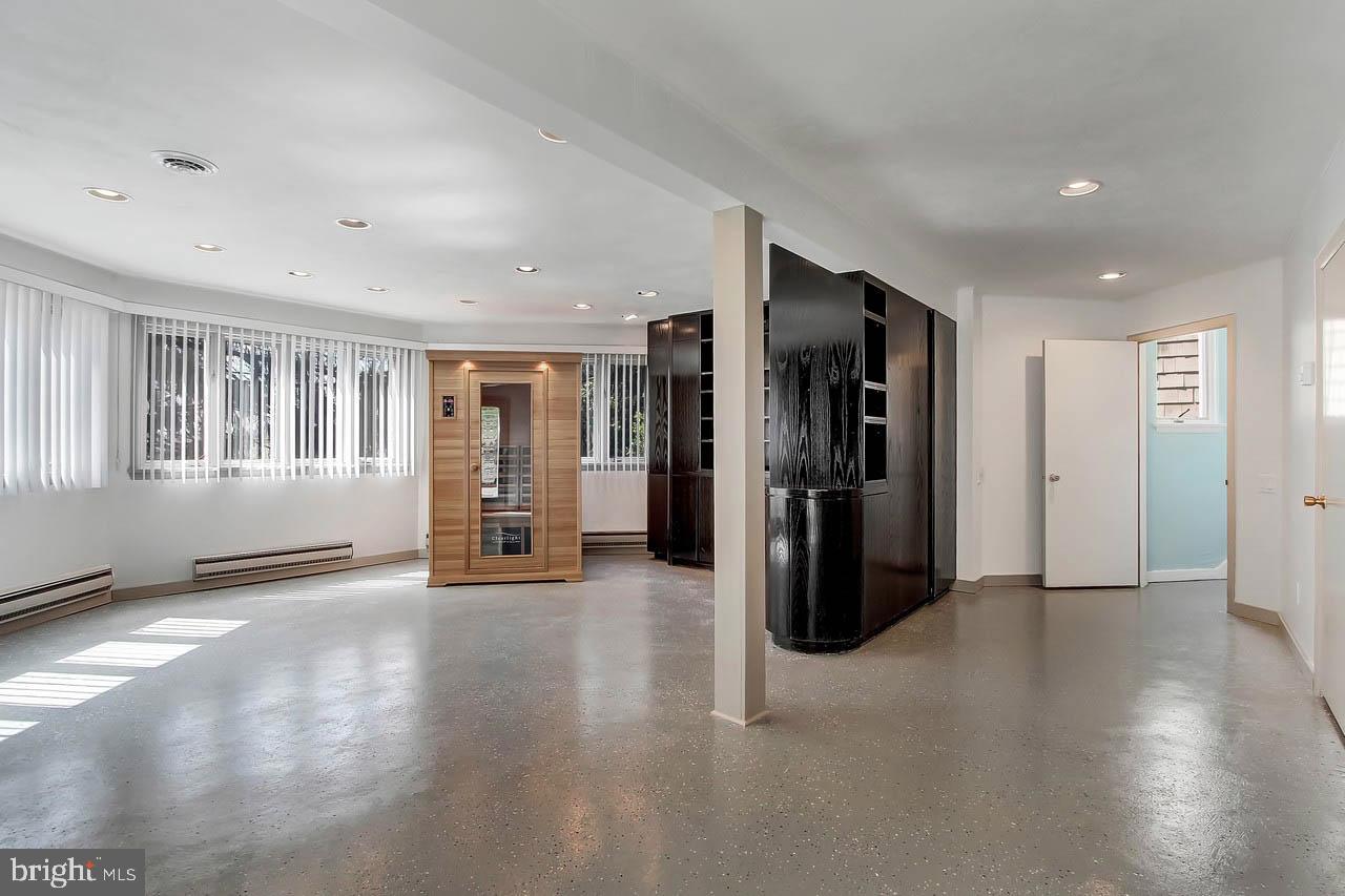 CROWS NEST - Residential