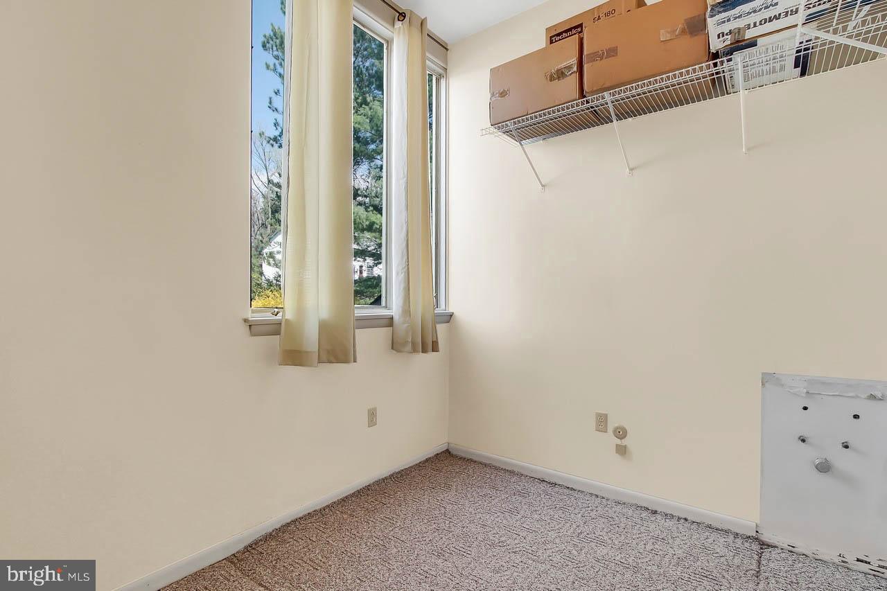 CROWS NEST - Residential