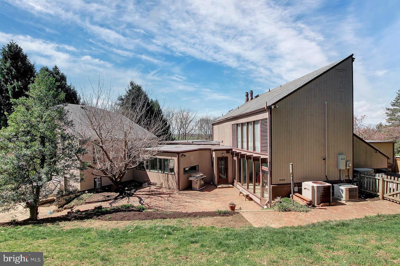 CROWS NEST - Residential