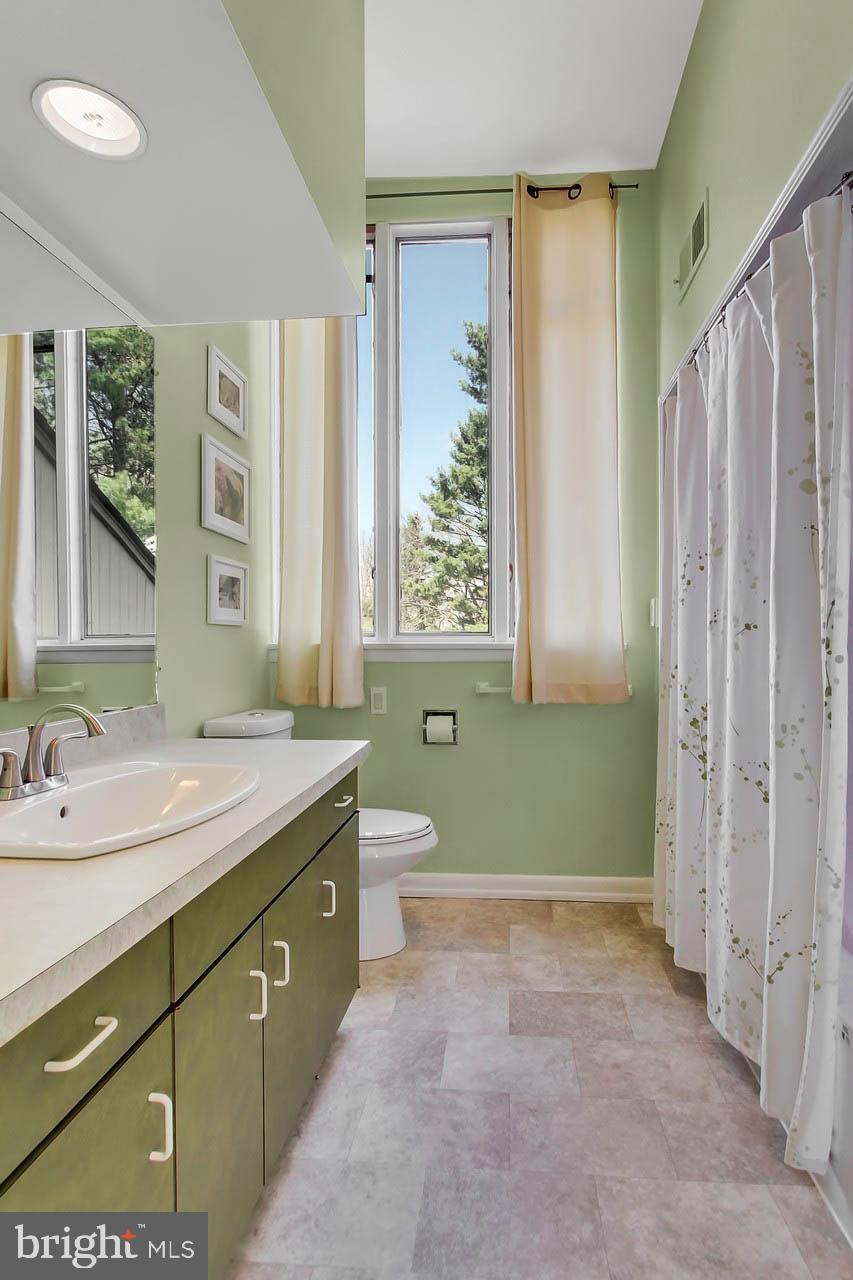 CROWS NEST - Residential