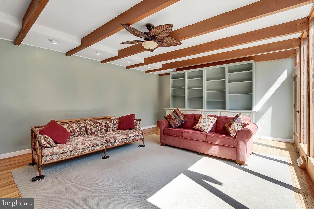 CROWS NEST - Residential