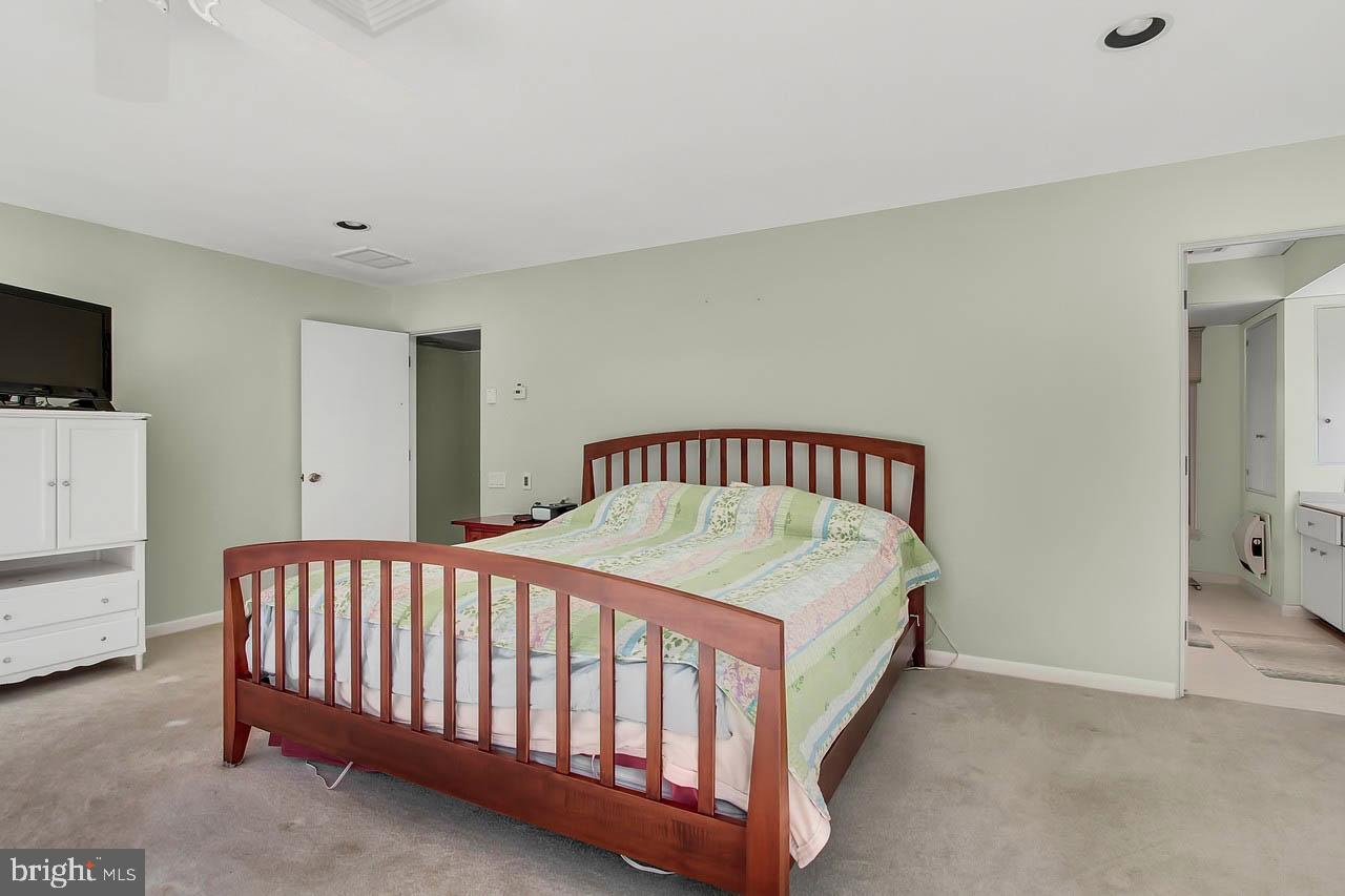 CROWS NEST - Residential