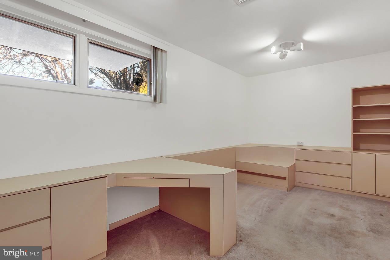 CROWS NEST - Residential