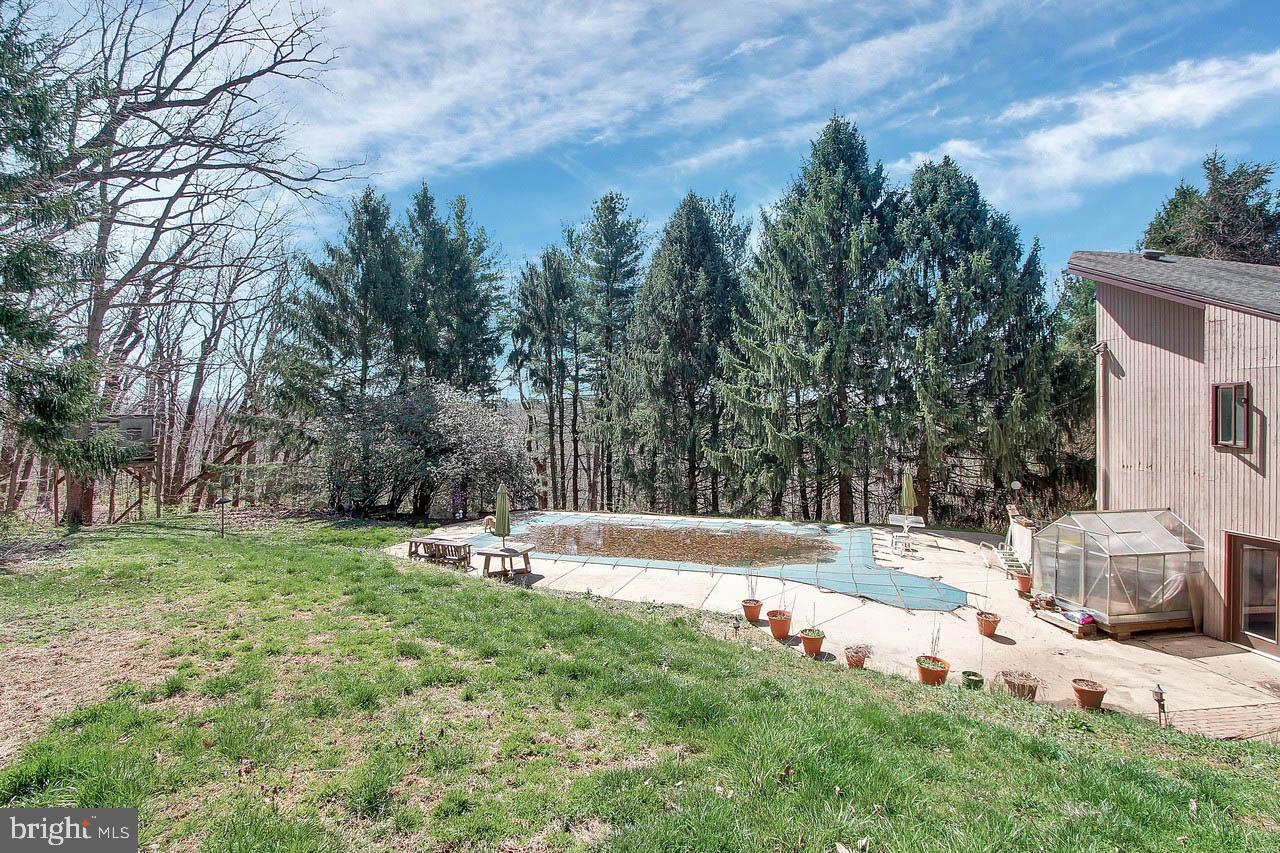 CROWS NEST - Residential