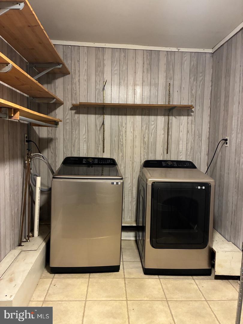 POWELTON VILLAGE - Residential Lease