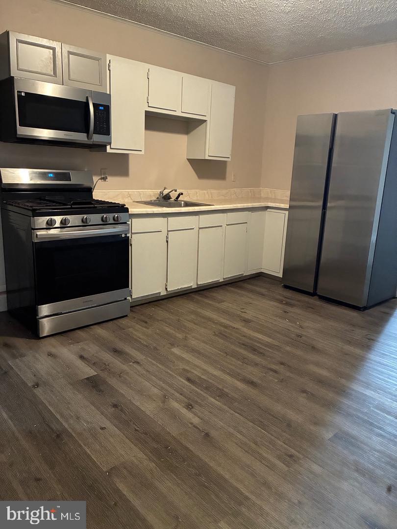 POWELTON VILLAGE - Residential Lease