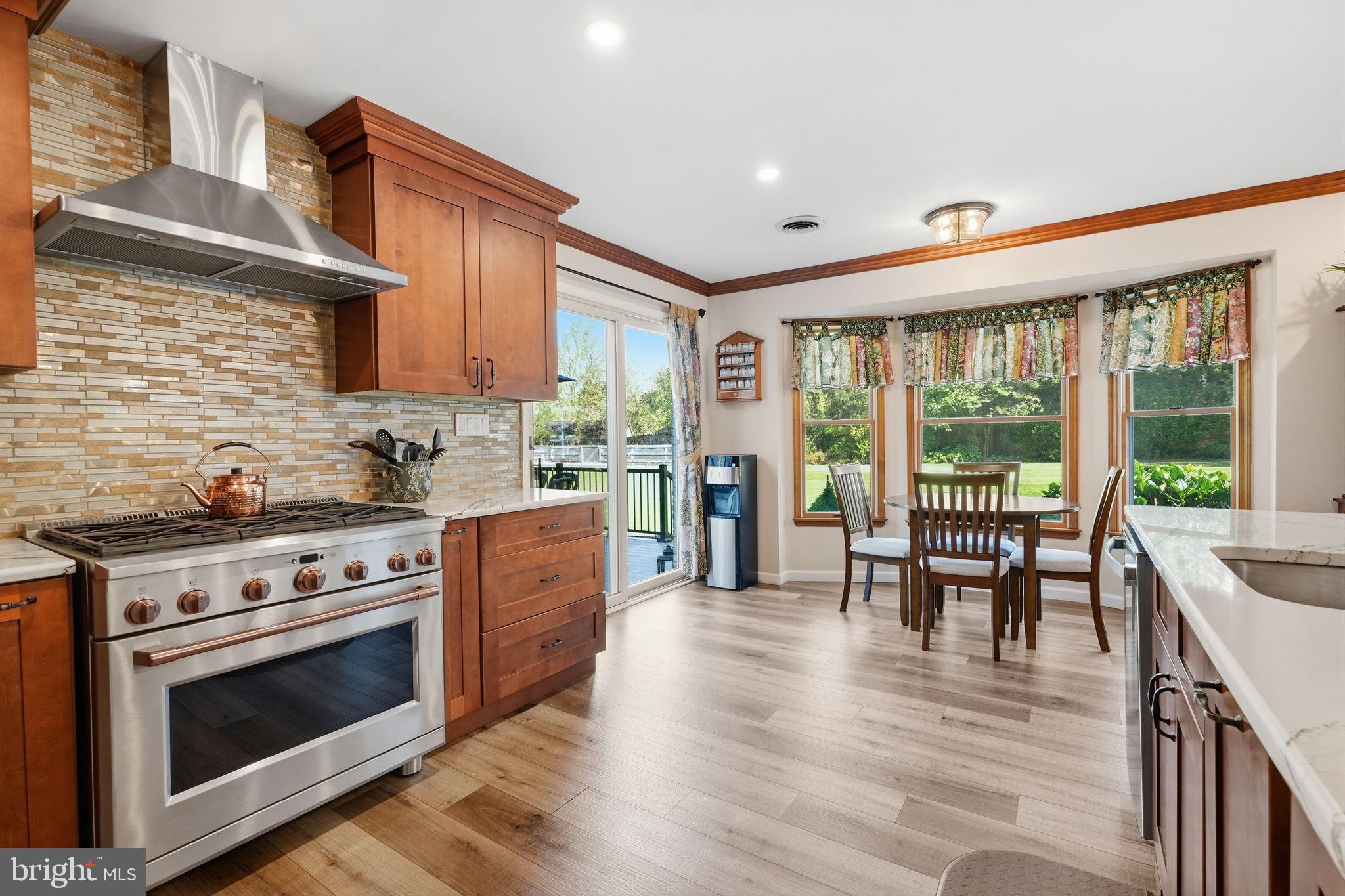 827 WRIGHTSTOWN ROAD