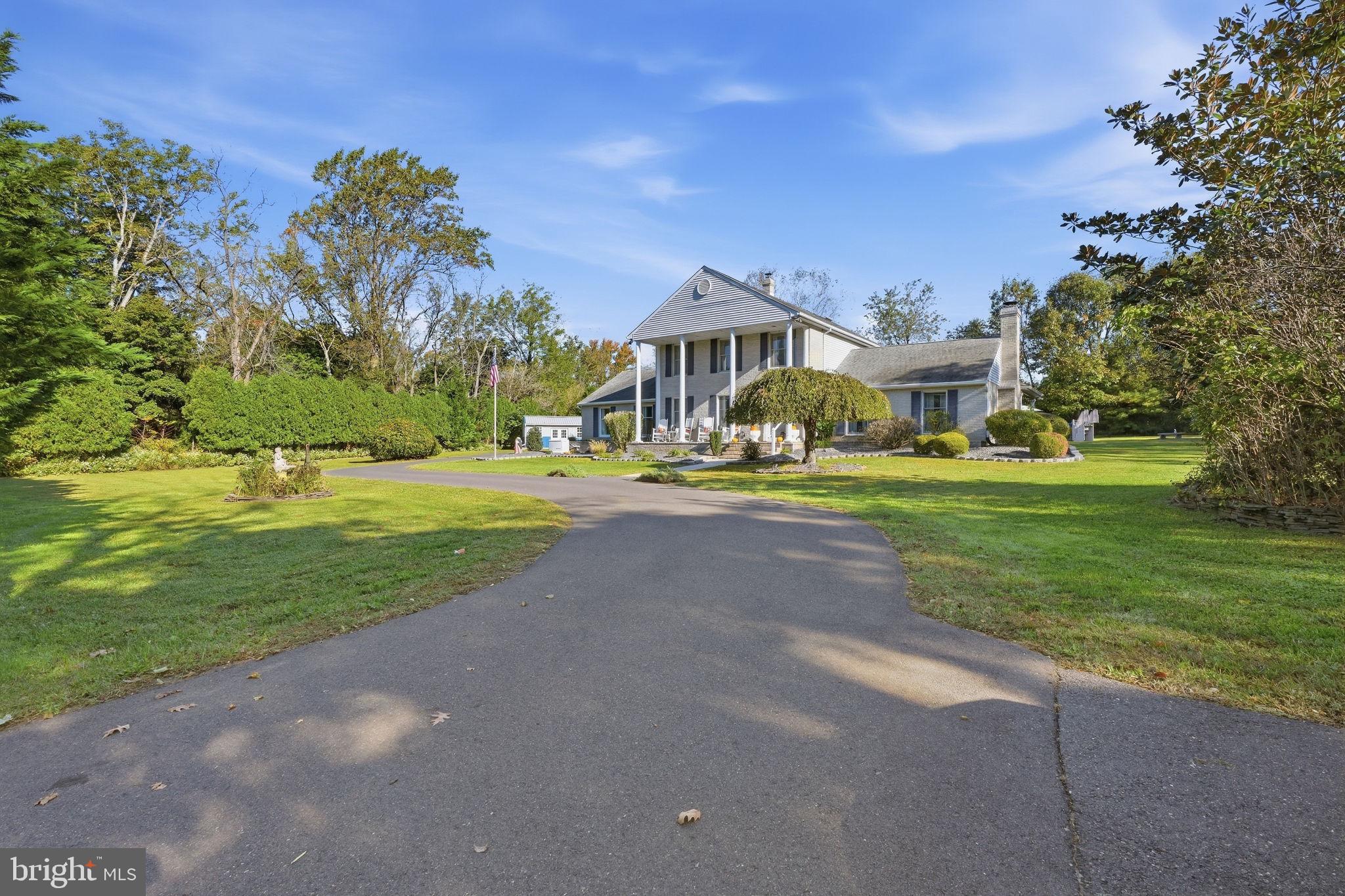 827 WRIGHTSTOWN ROAD