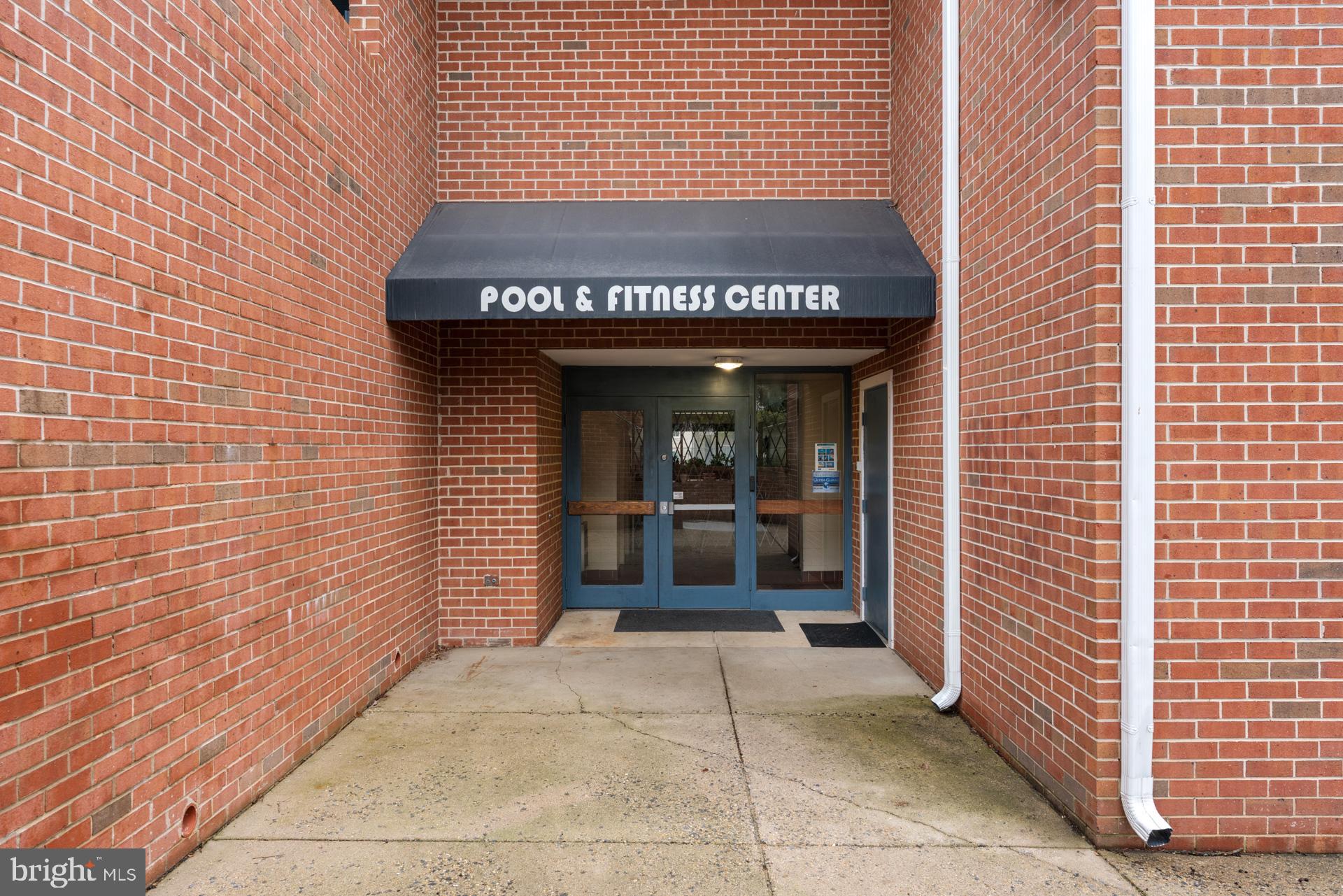 FARMINGDALE - Residential