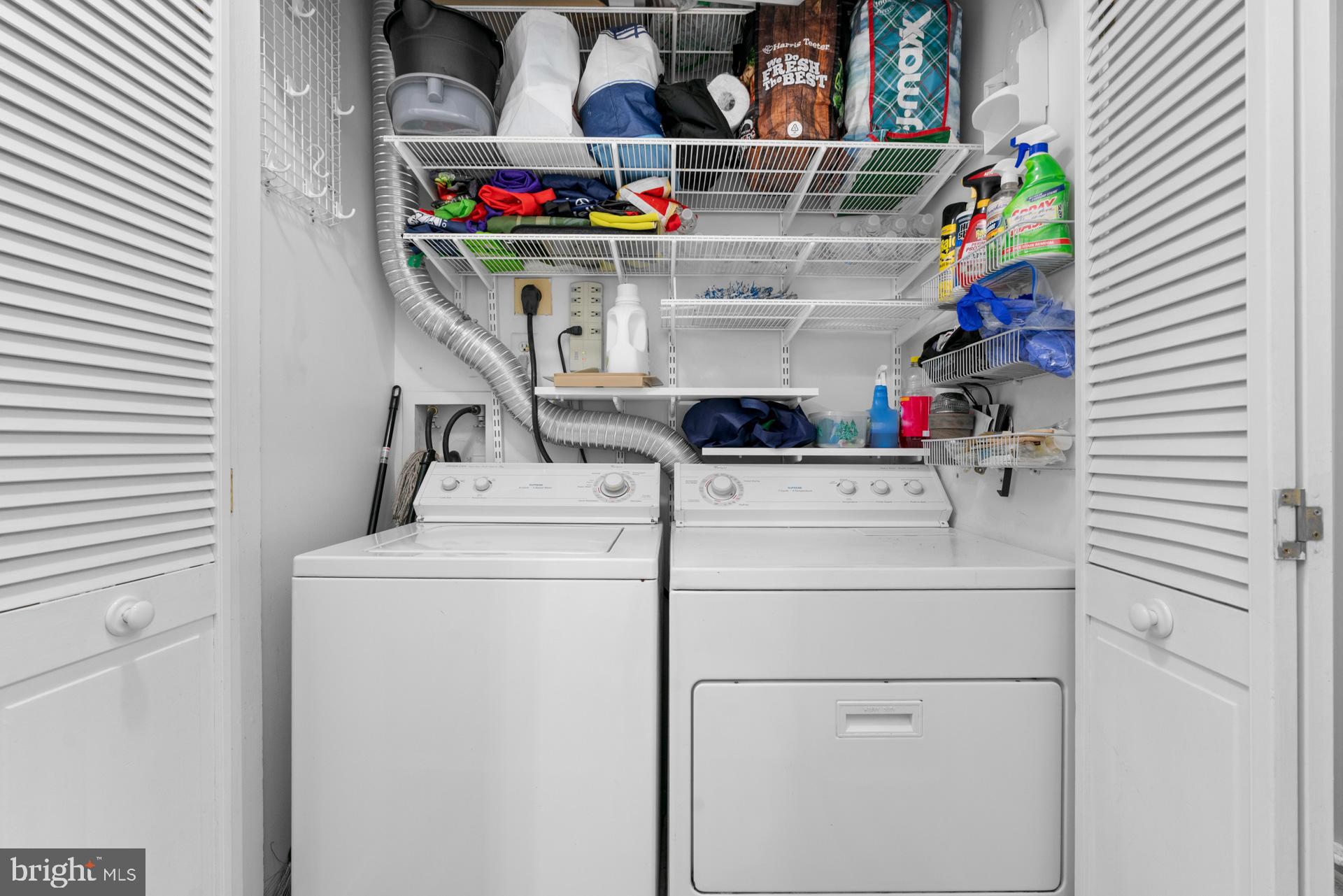 FARMINGDALE - Residential