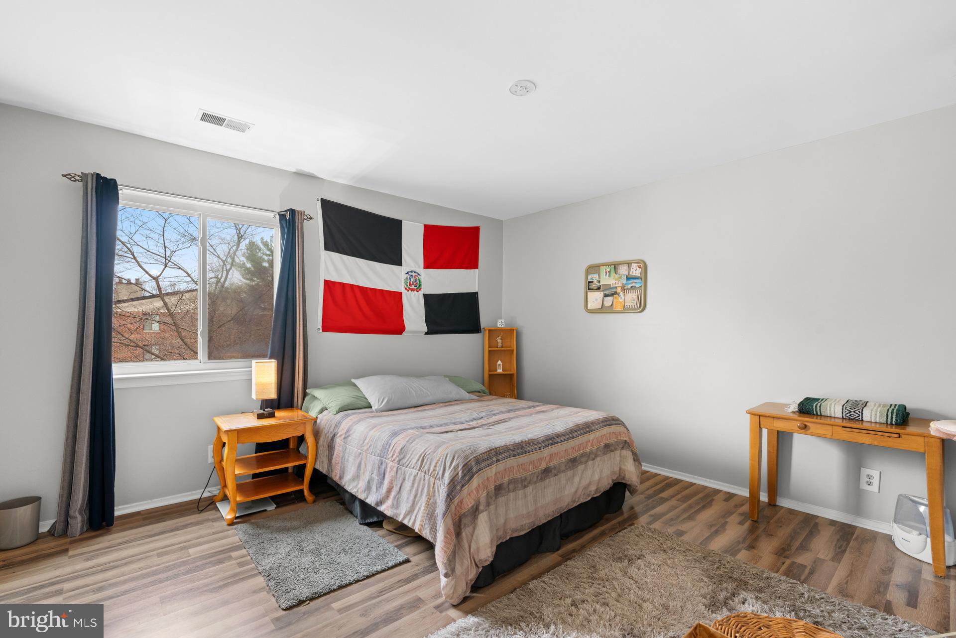 FARMINGDALE - Residential