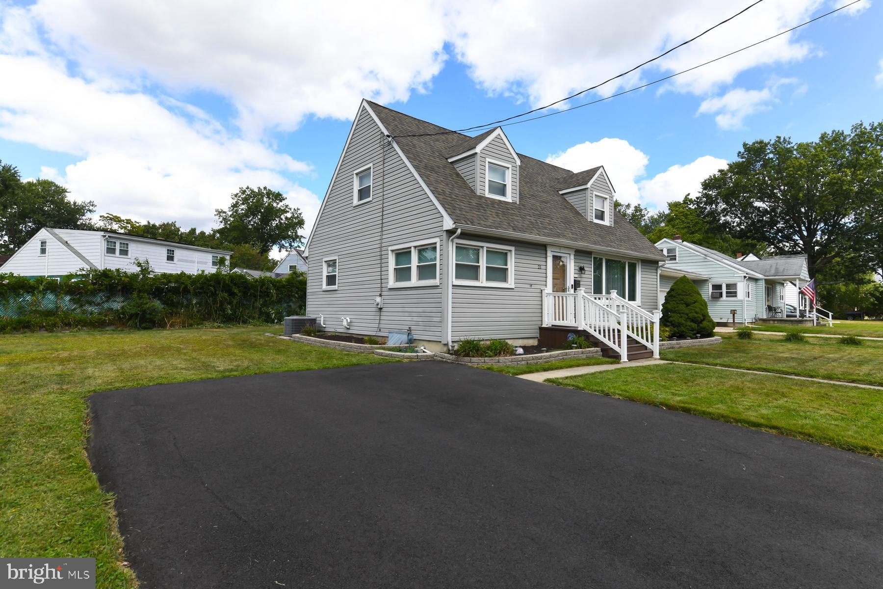 21 HIAWATHA ROAD