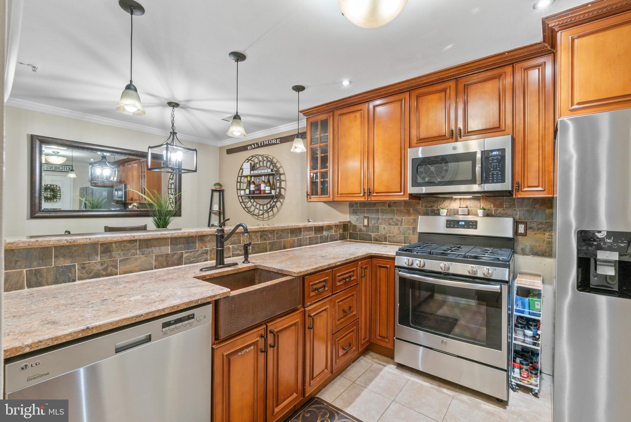 ENGLISH COUNTRY MANOR - Residential