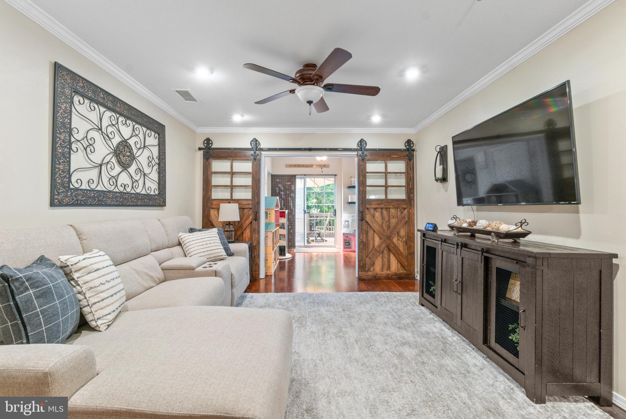 ENGLISH COUNTRY MANOR - Residential