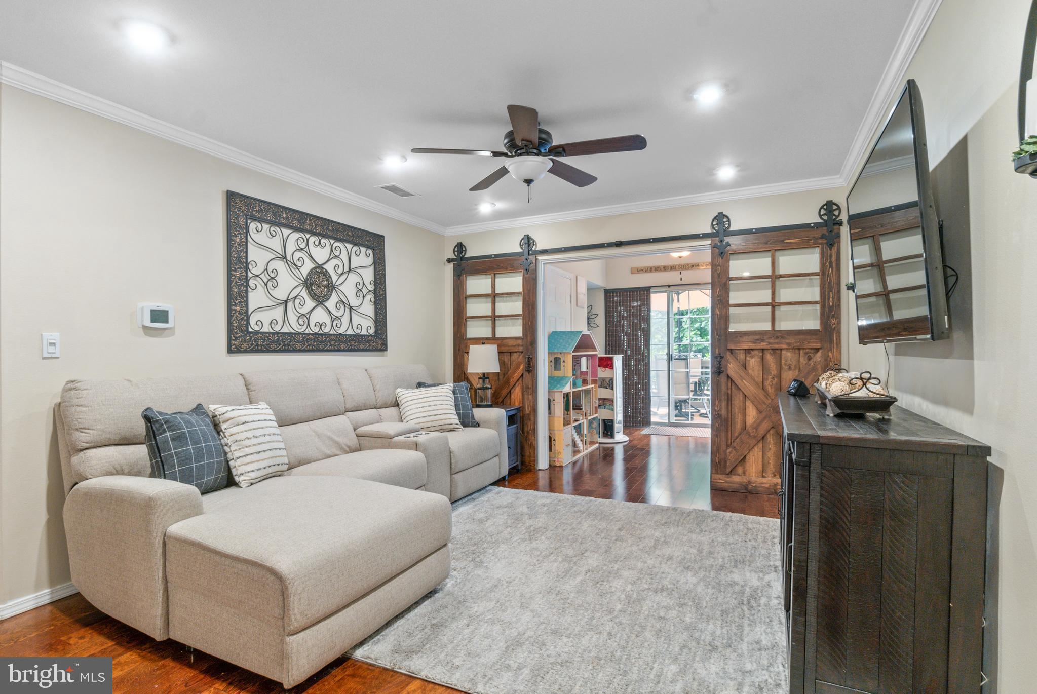 ENGLISH COUNTRY MANOR - Residential