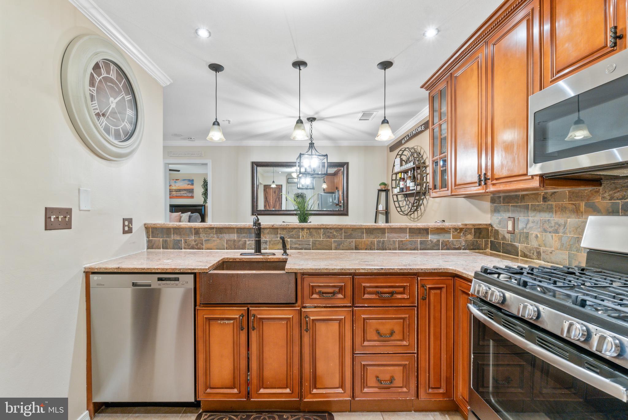 ENGLISH COUNTRY MANOR - Residential