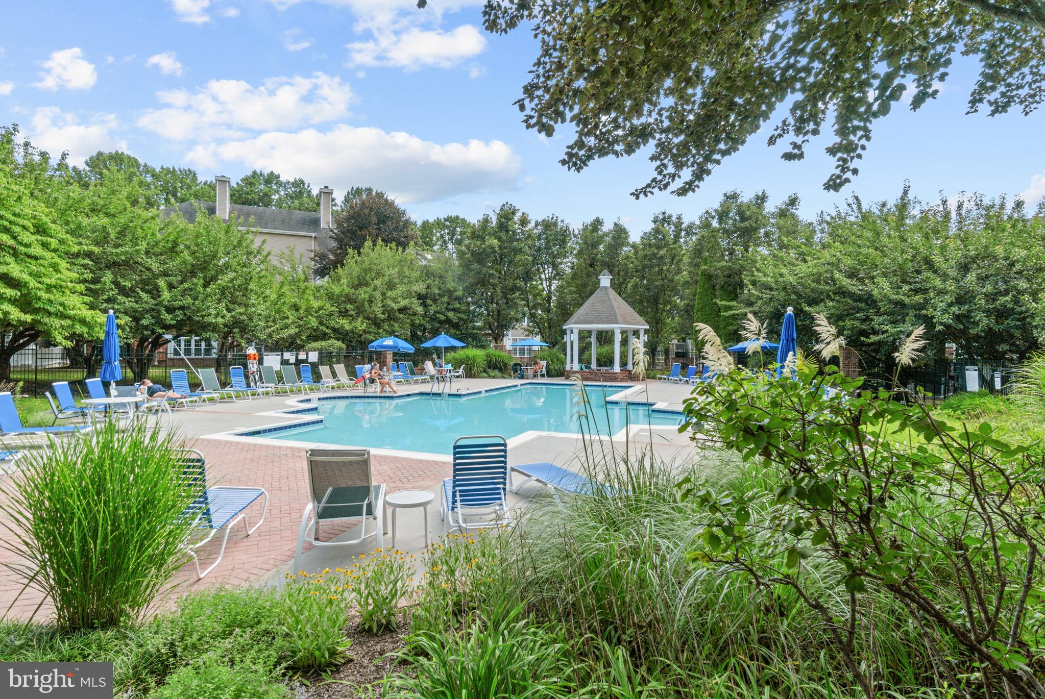 ENGLISH COUNTRY MANOR - Residential