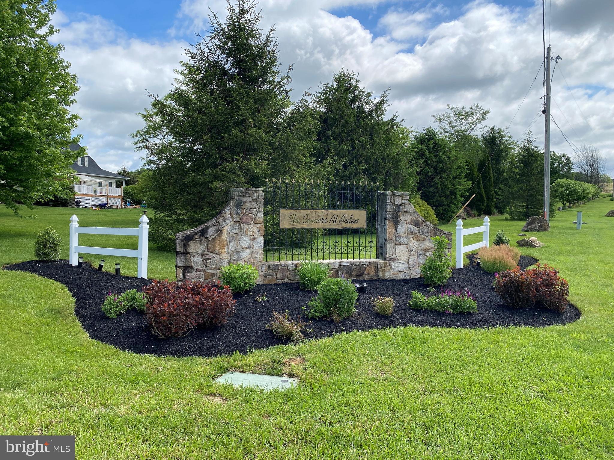 THE CORNERS AT ARDEN - Residential
