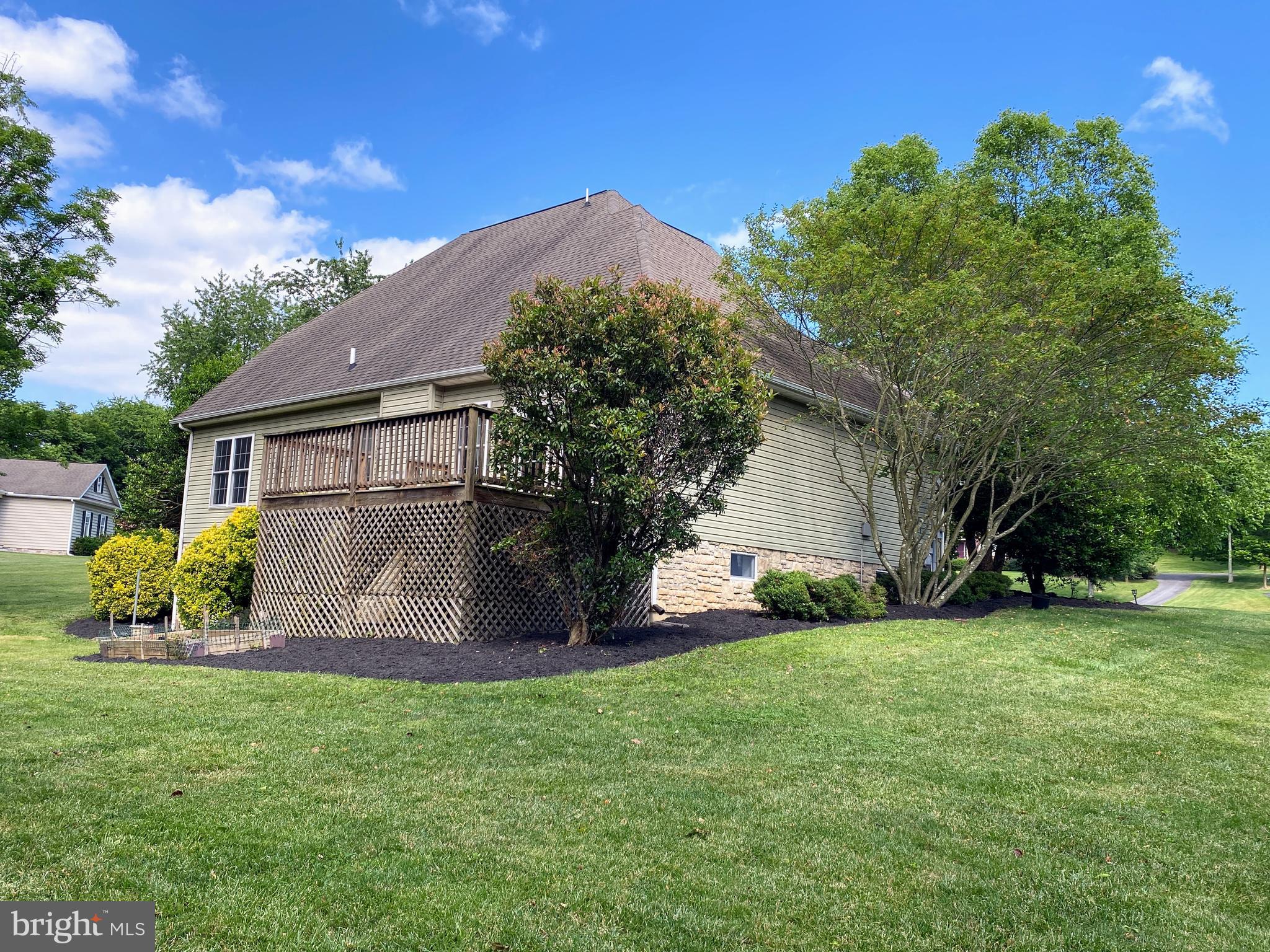 THE CORNERS AT ARDEN - Residential