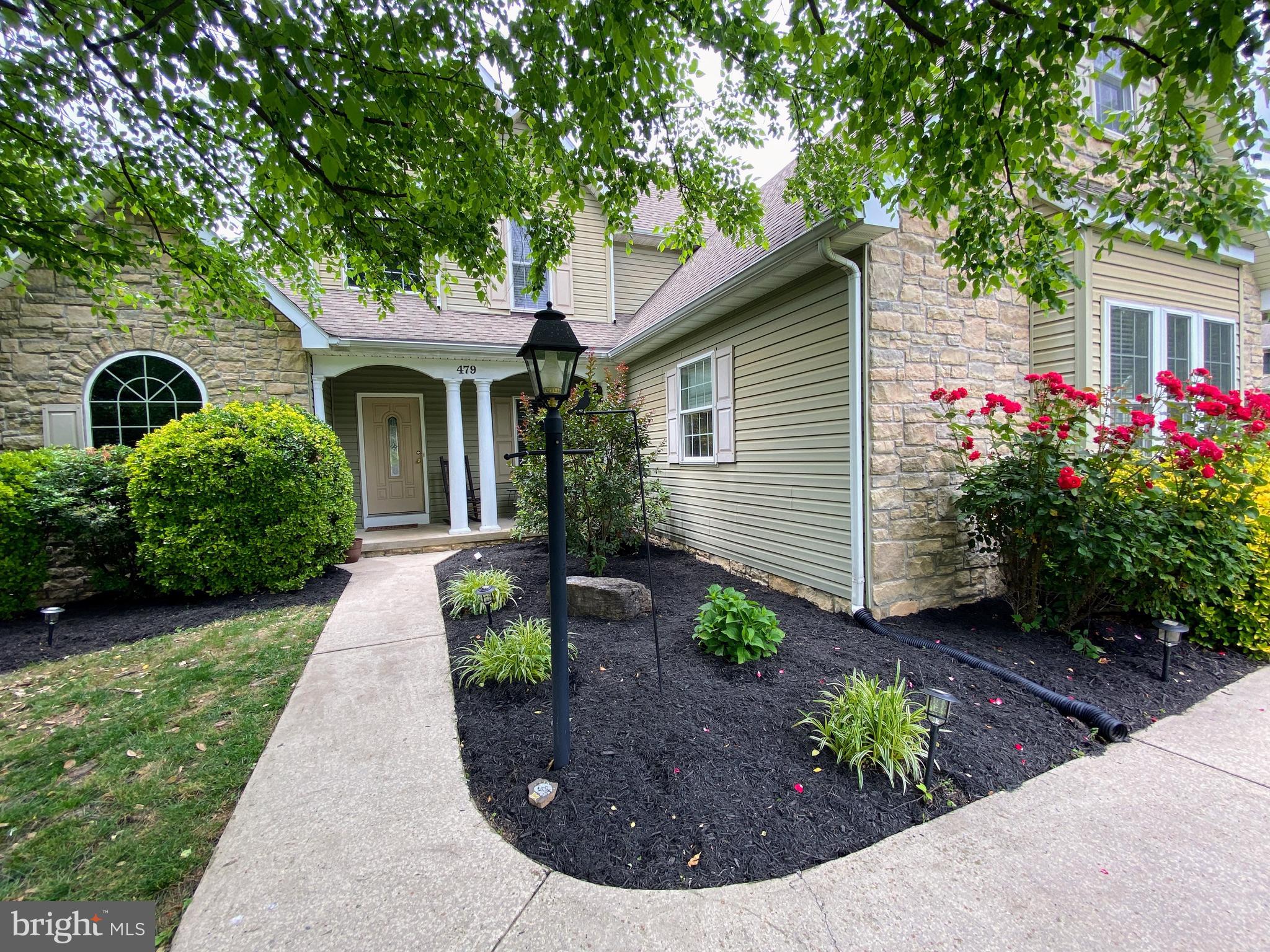 THE CORNERS AT ARDEN - Residential