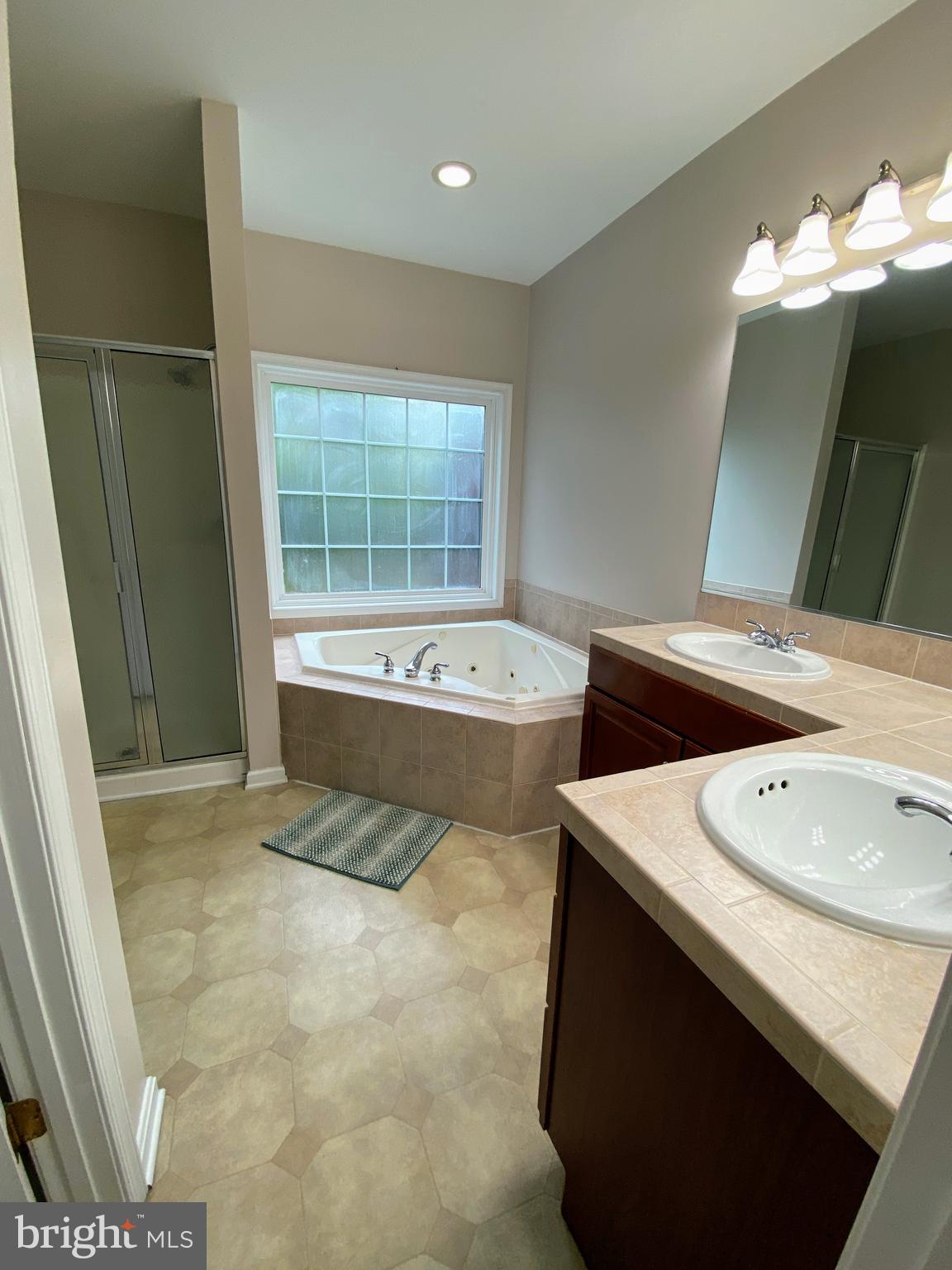 THE CORNERS AT ARDEN - Residential