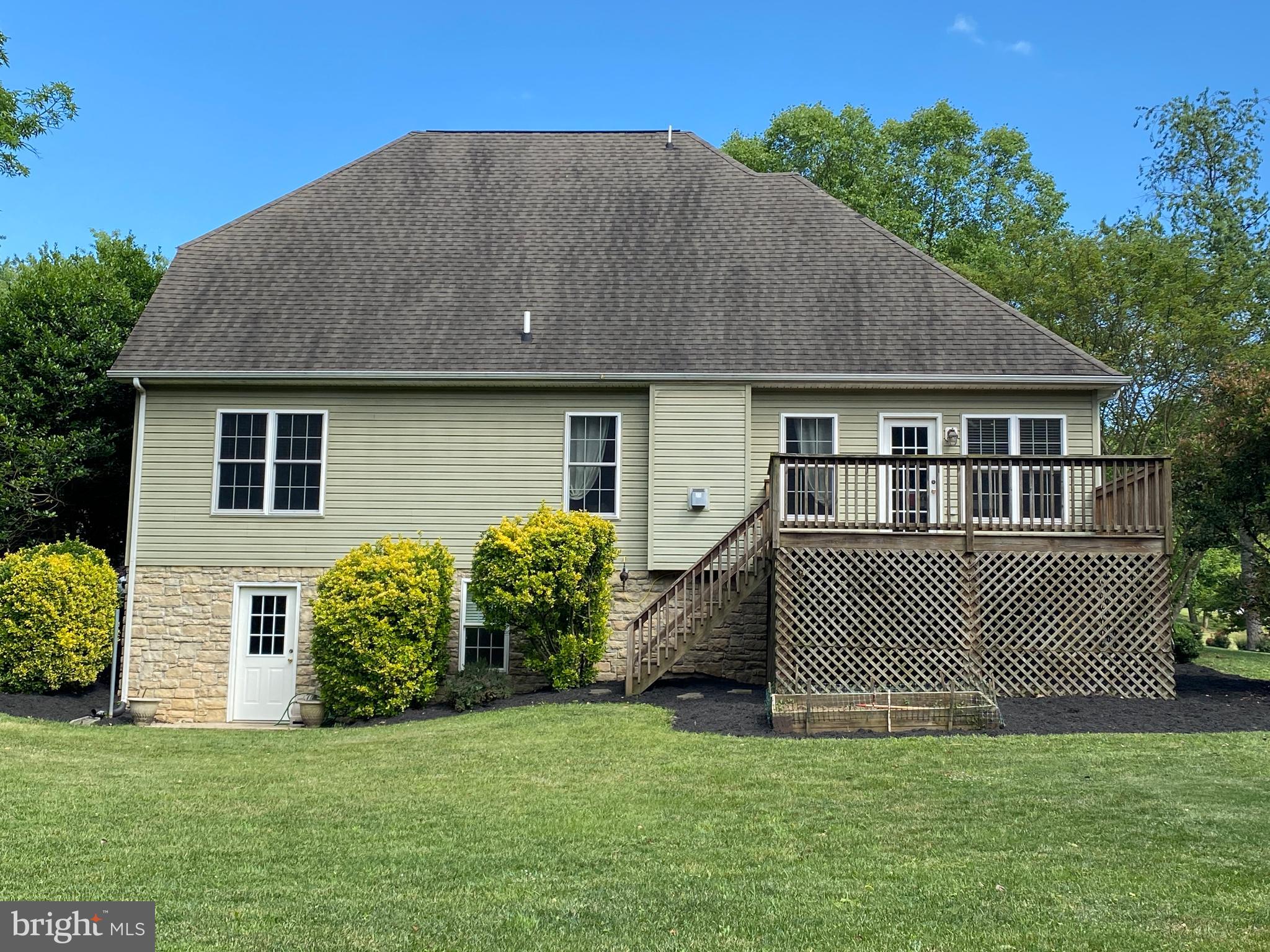 THE CORNERS AT ARDEN - Residential