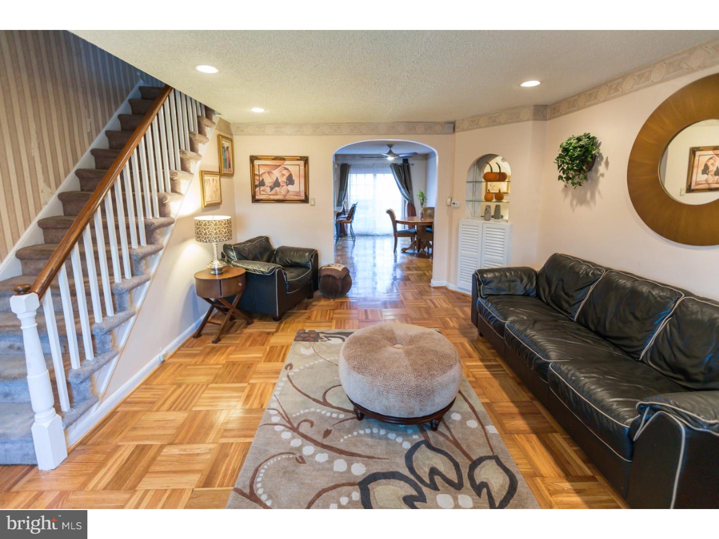 LAWNCREST - Residential