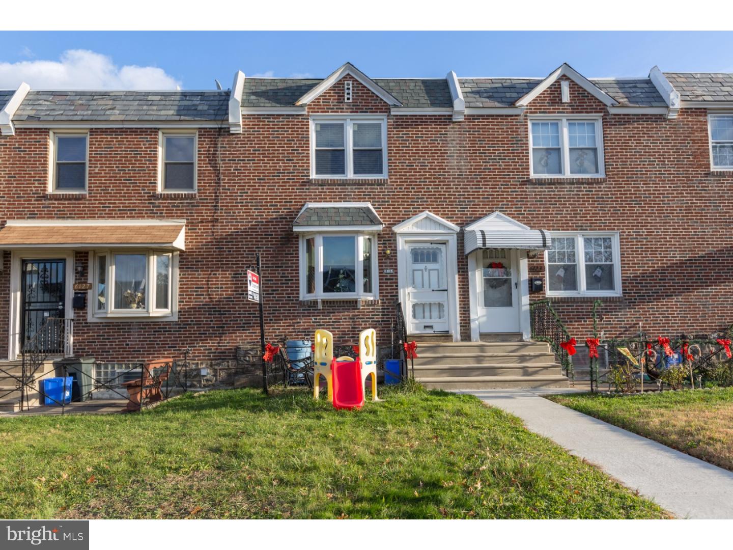 LAWNCREST - Residential