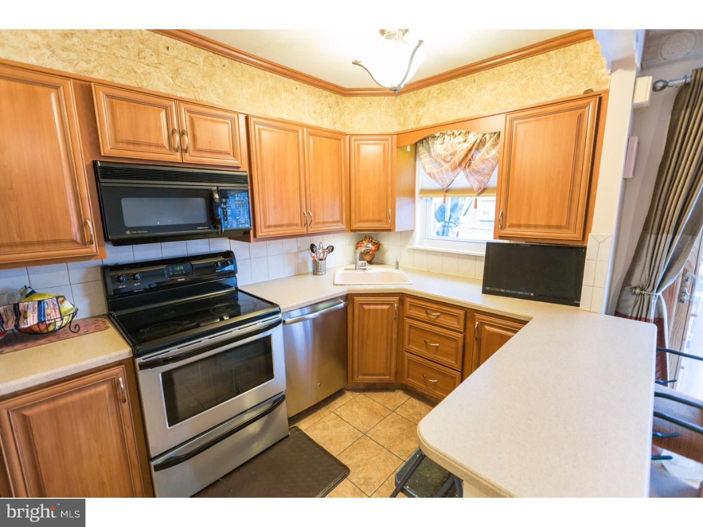 LAWNCREST - Residential