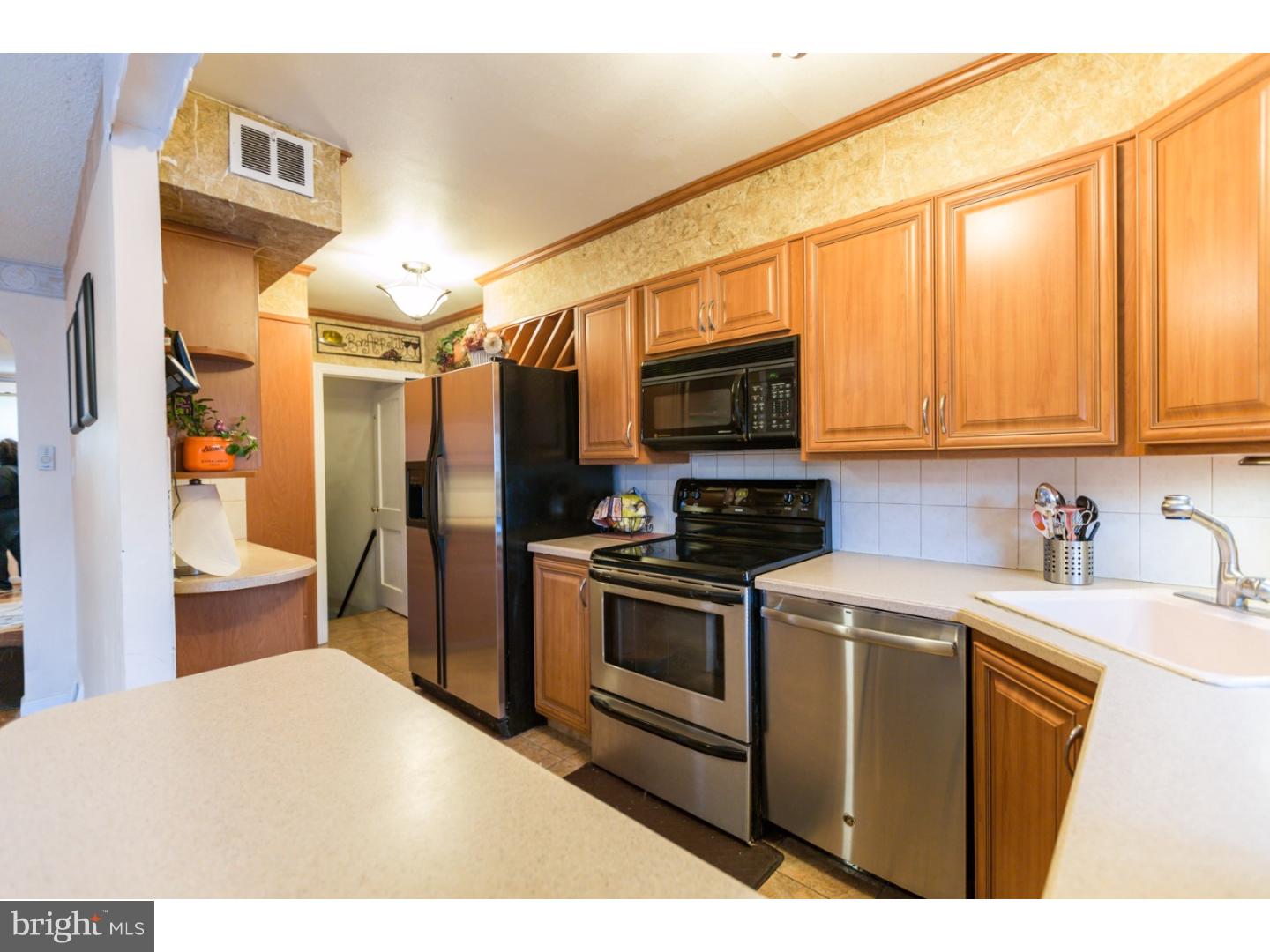 LAWNCREST - Residential