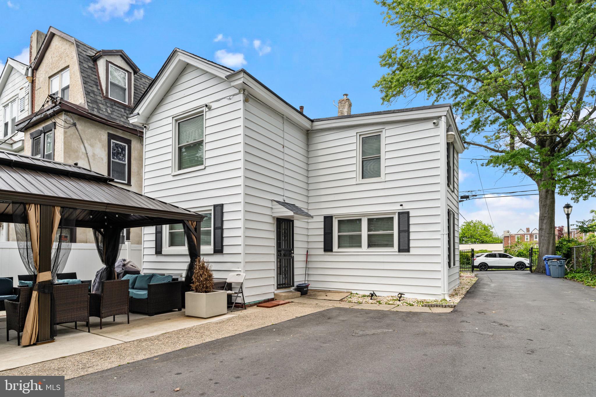 LYNNEWOOD GDNS - Residential Lease