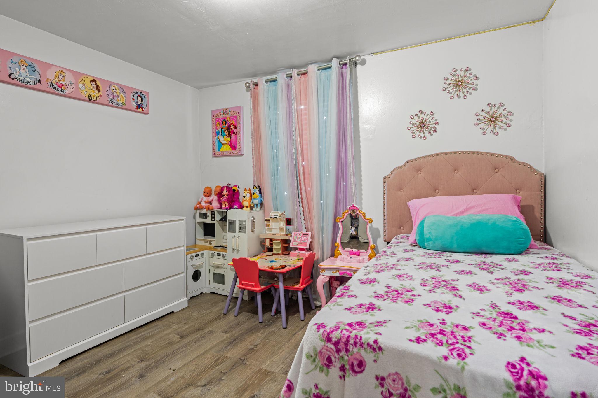 LYNNEWOOD GDNS - Residential Lease