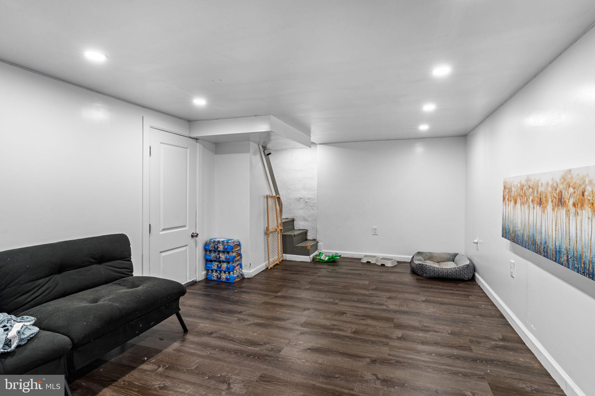 LYNNEWOOD GDNS - Residential Lease