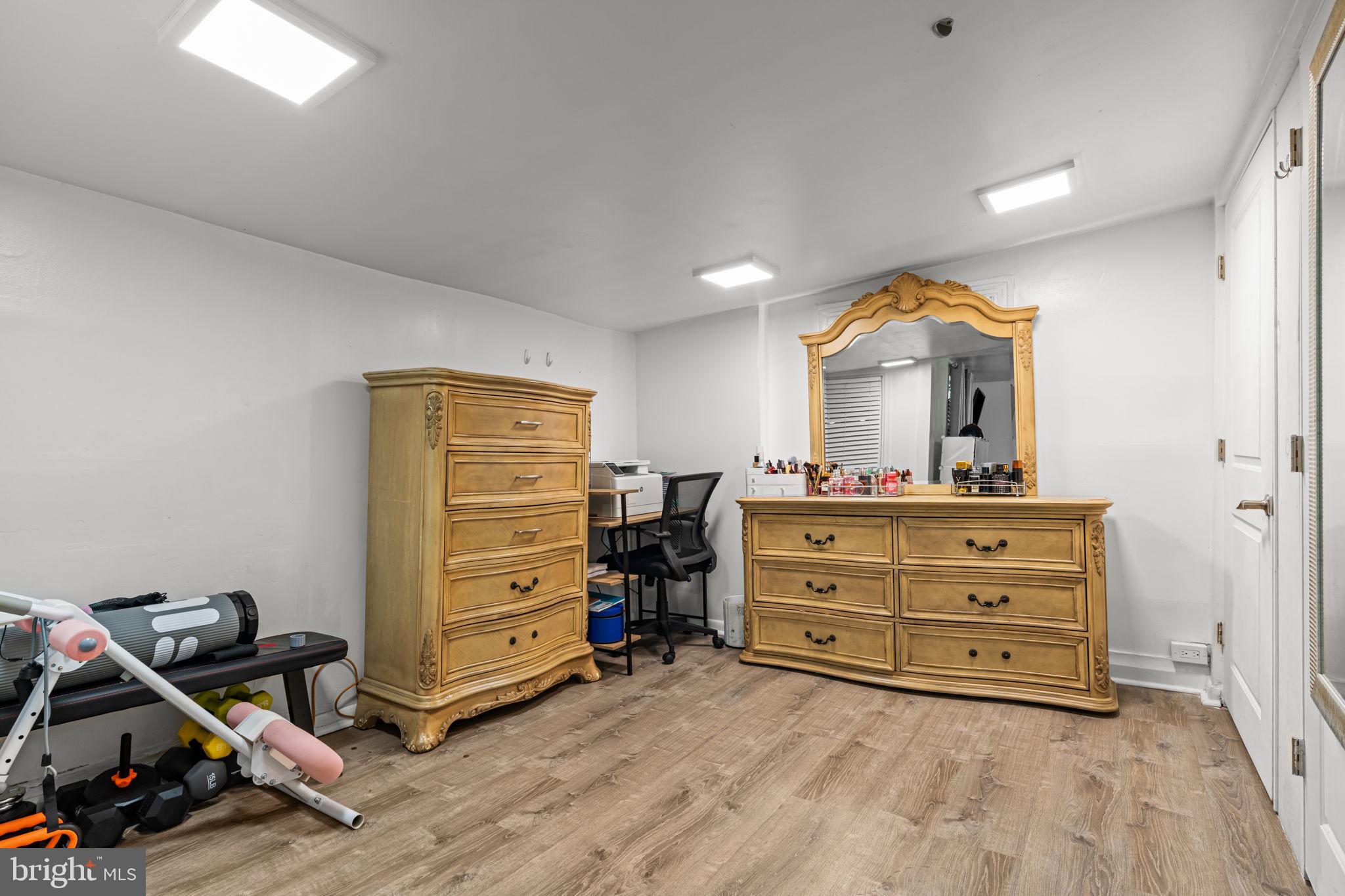 LYNNEWOOD GDNS - Residential Lease