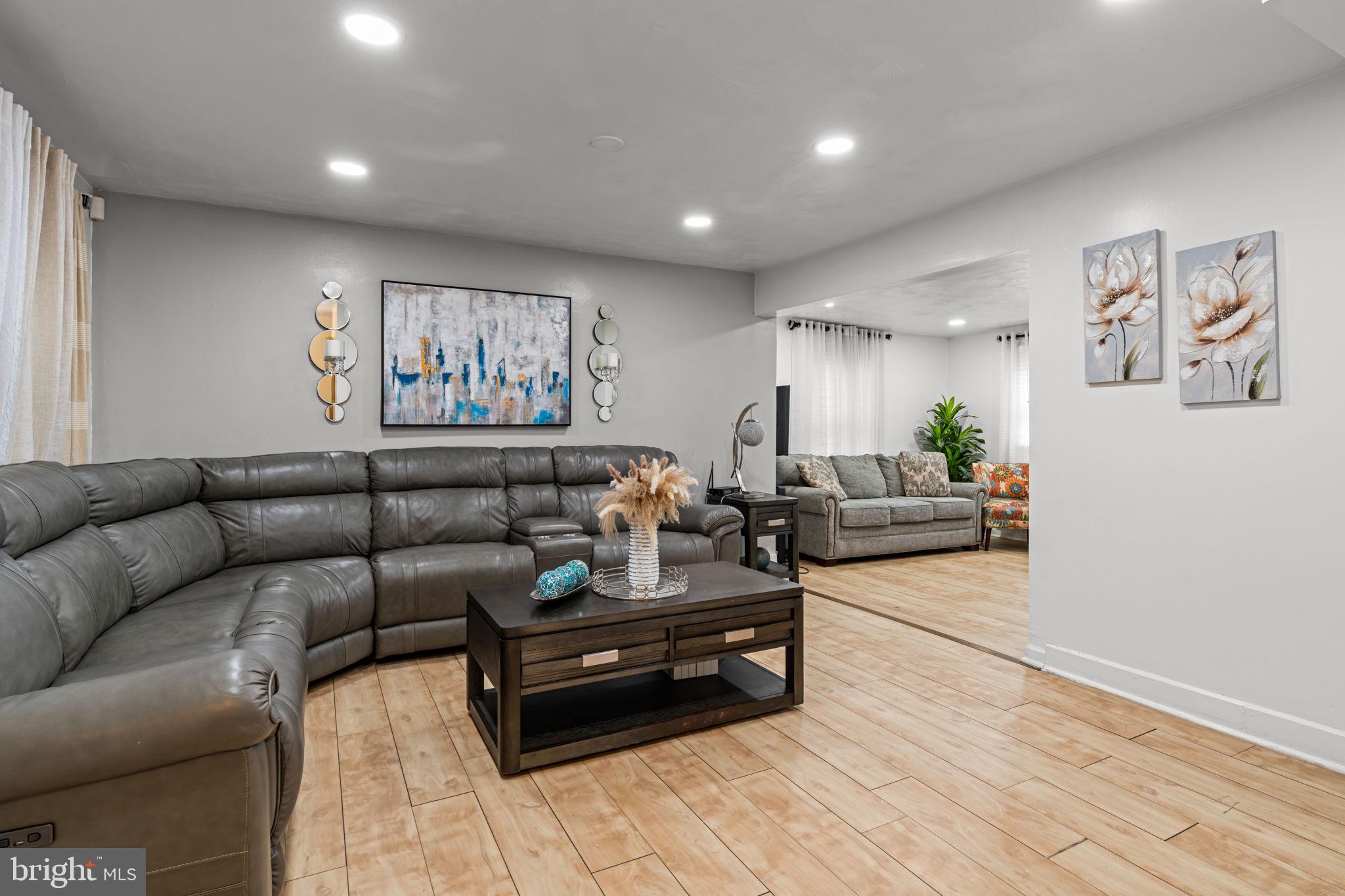 LYNNEWOOD GDNS - Residential Lease