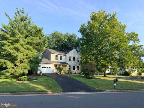 Photo of 131 Seneca Ridge Drive, STERLING, VA 20164 (MLS # VALO2136882)