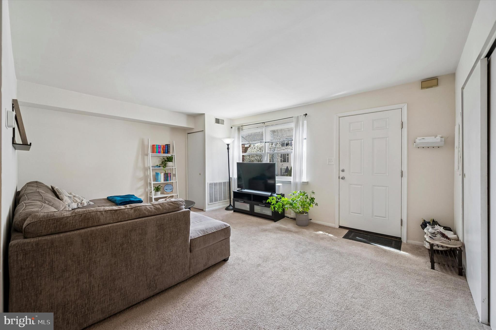 ROXBOROUGH - Residential Income