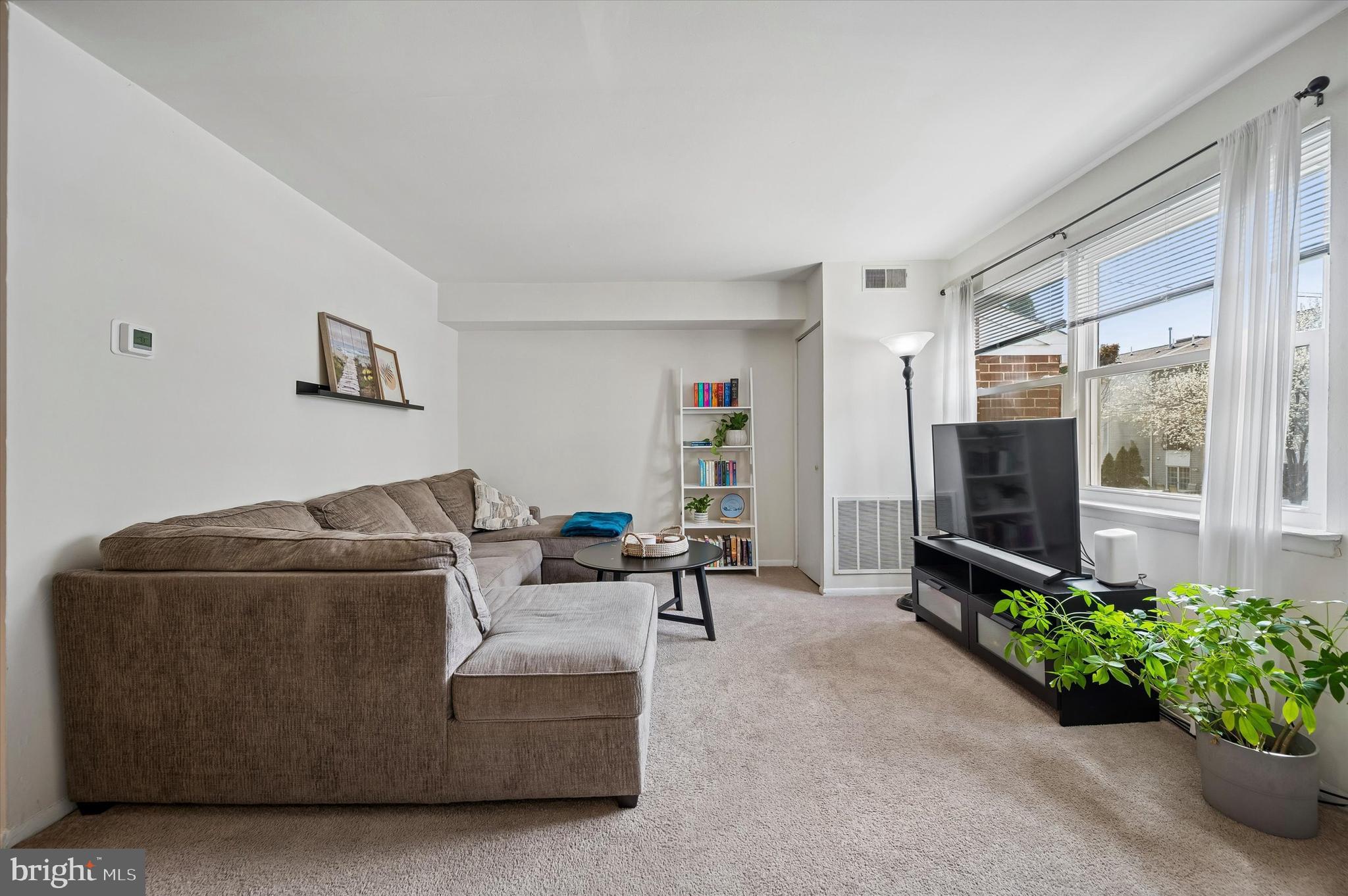 ROXBOROUGH - Residential Income