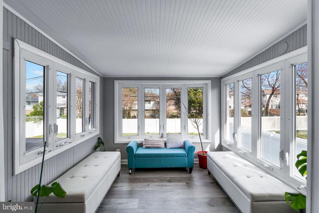 THE HIGHLANDS - Residential