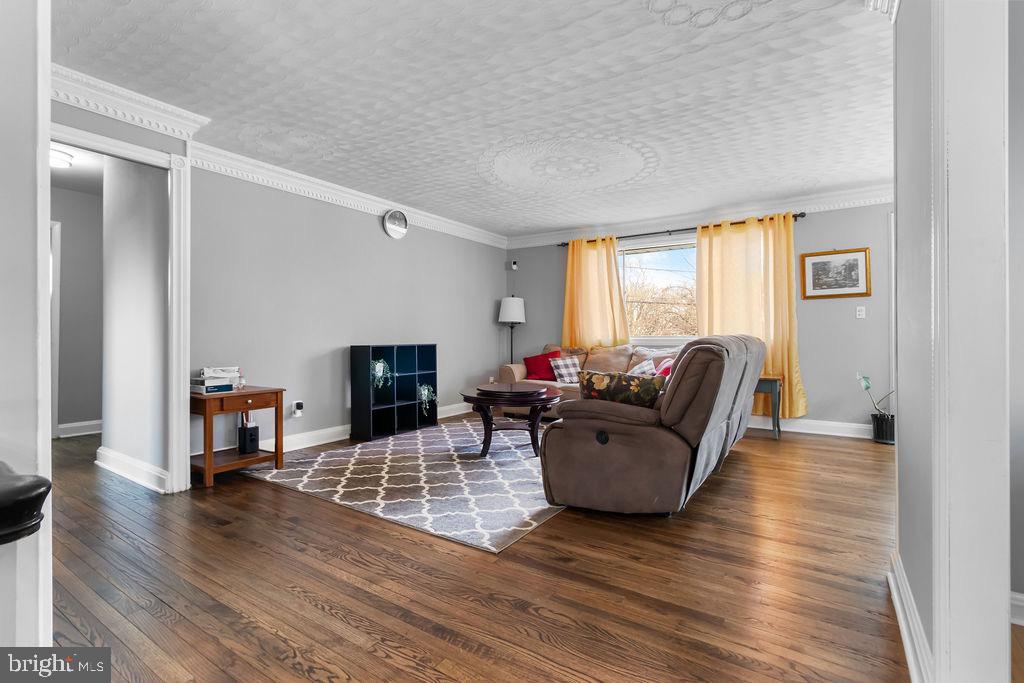 THE HIGHLANDS - Residential