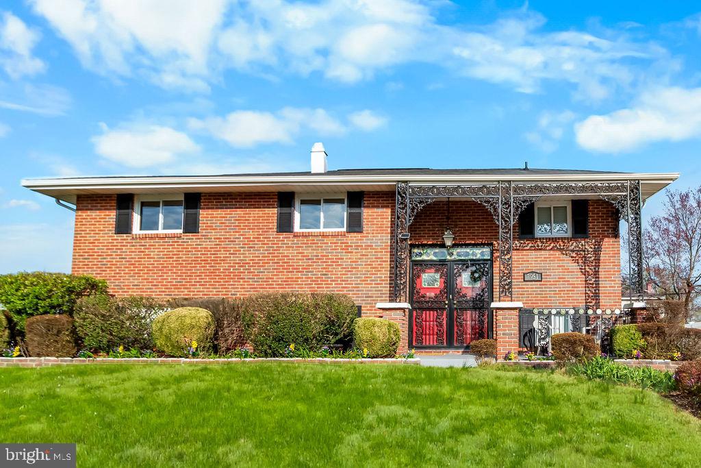 THE HIGHLANDS - Residential