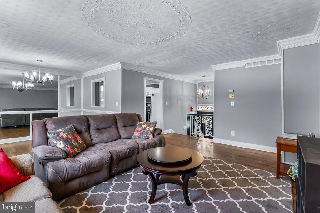 THE HIGHLANDS - Residential