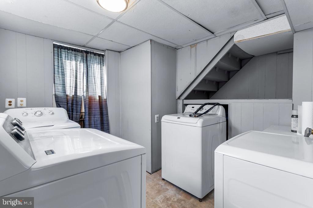 THE HIGHLANDS - Residential