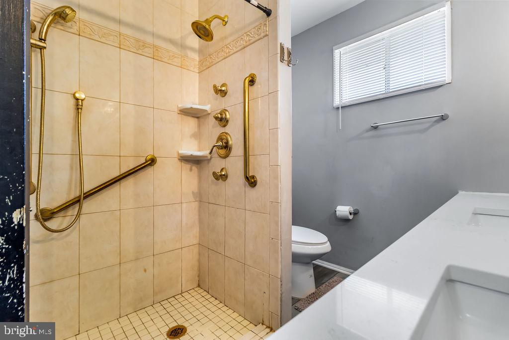 THE HIGHLANDS - Residential