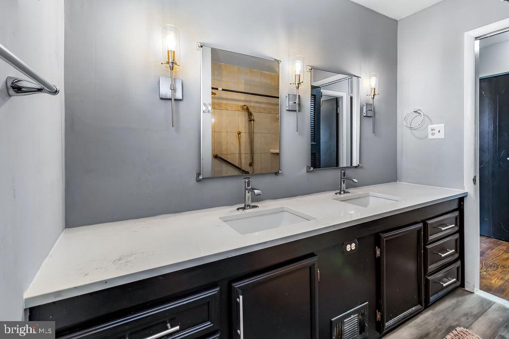 THE HIGHLANDS - Residential