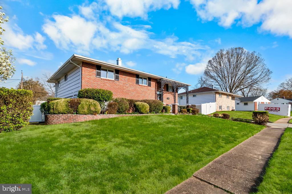 THE HIGHLANDS - Residential