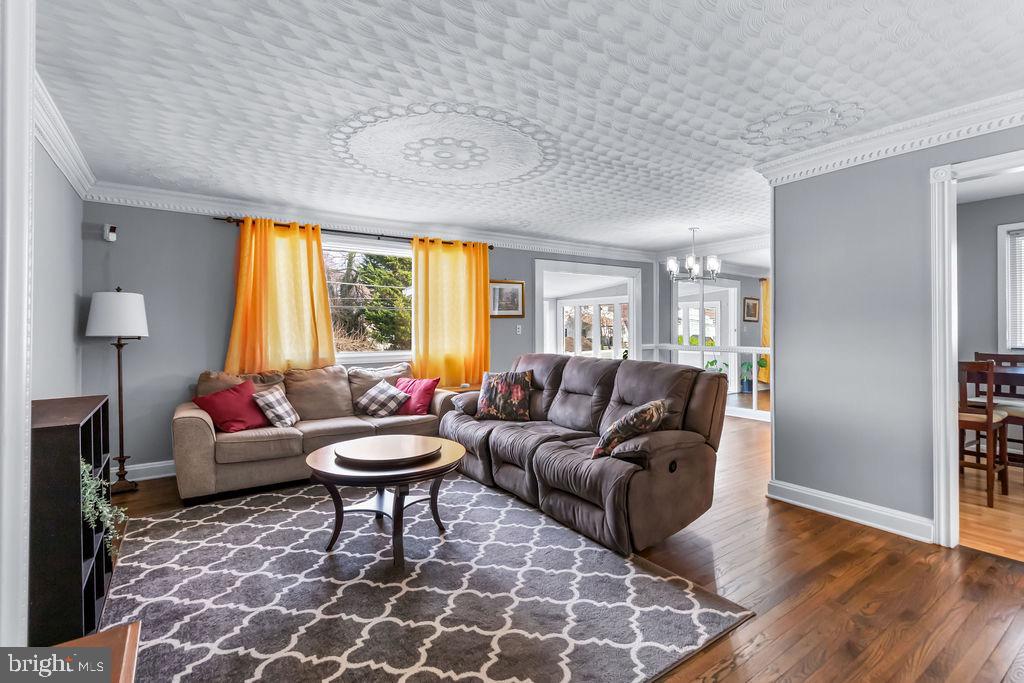 THE HIGHLANDS - Residential